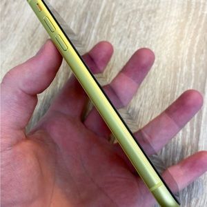 iPhone 11 (Yellow) Good condition